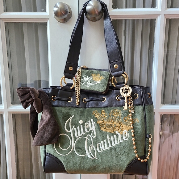 Juicy Couture Bag & Wallet Set 🤍 - Picture 1 of 5